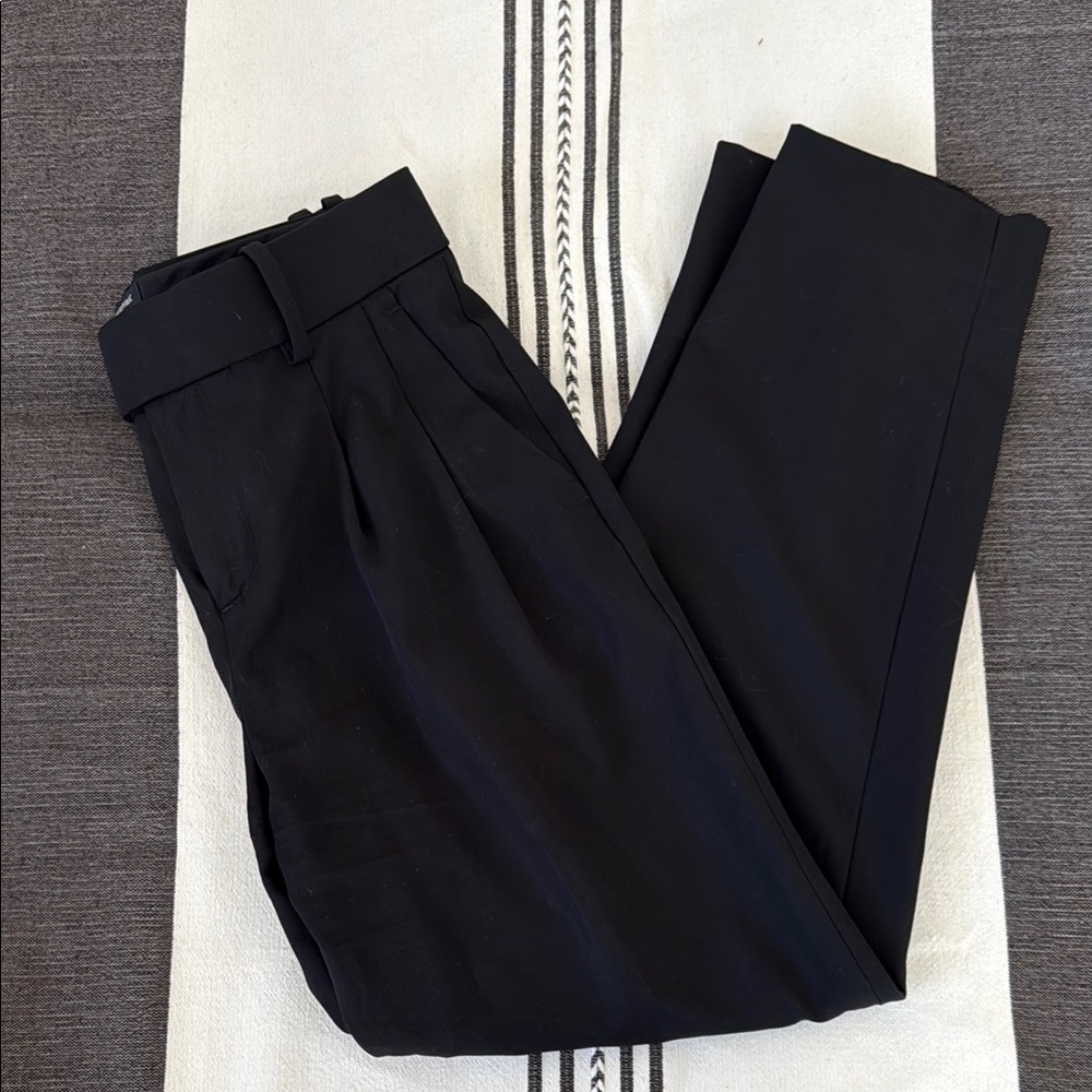 Banana Republic Vasto Pleated Italian Wool Pant. Black, size 2.